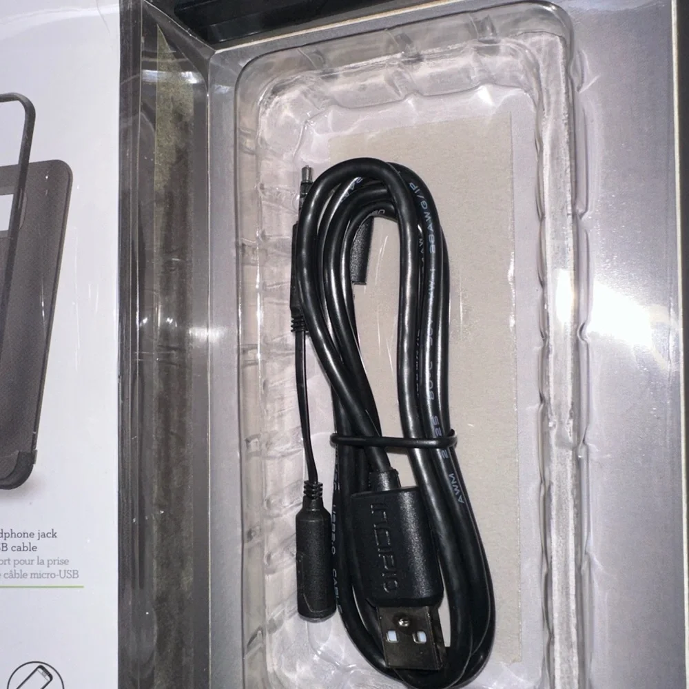 Samsung Galaxy S7 edge wireless charging battery case.
